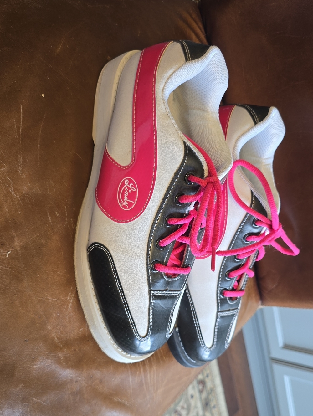 Linds Women's White BOWLING shoes with Hot Pink and Black Accents Size 9